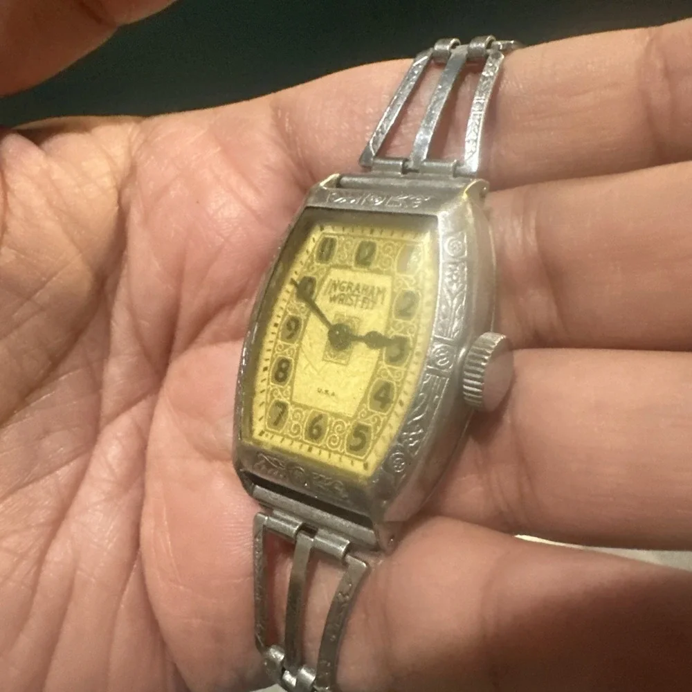 Vintage Ingraham Mens Watch Wrist-Fit Manual Wind 29mm-it Works But Need Servcng